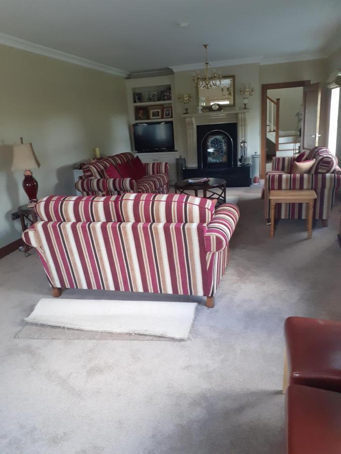 Bedroom No 3 Garden View Nobber Exterior photo